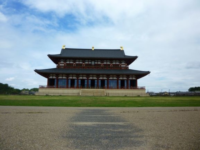 �i������