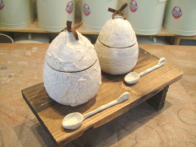 ���k����̍�i�ł��B
���܂��^�̒��q�����̊�O�O_���|�H�[�@���yTOGEIKOBO KIKI�z