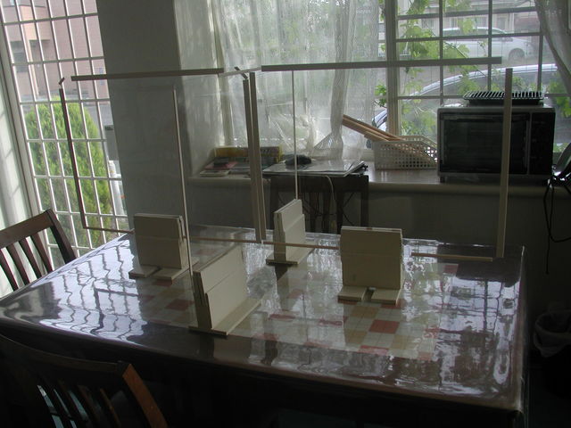 �R���i�΍�
�Z�p���[�c�N���A�{�[�h4�l�p
_�X���[�N�H�[SATOH