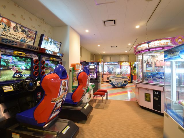 �ٓ��Q�[���R�[�i�[_�����l�G�̐X�@�z�e���p�[�N�q���Y