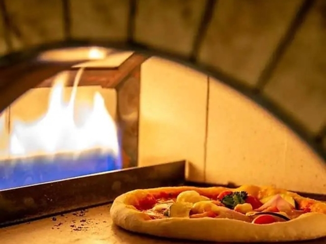 trattoria AL MOMENTO �g���b�g���A �A���������g �ɐ����ؒ��X�̎ʐ^1