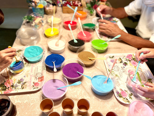 ��R�̐F��ޗ��̒��ŁA���R�ɐ���ł��܂�^ ^���ЁA���E�ɂP�̃I���W�i����i�����y���݂Ȃ��炨��肭������(*^��^*)_Art salon HIKARI �`���`