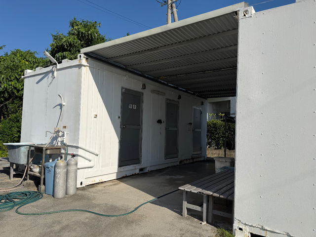 �V�����[���[���ƃg�C��_���x���e�_�C�r���O�T�[�r�X���ƂԓX