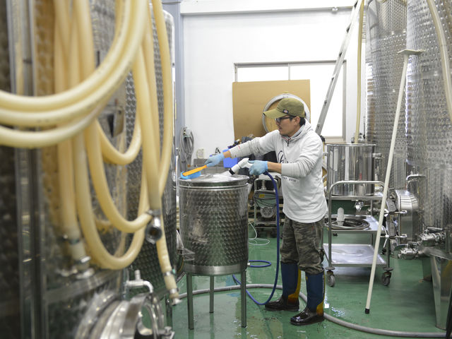 �x�m�R���C�i���[