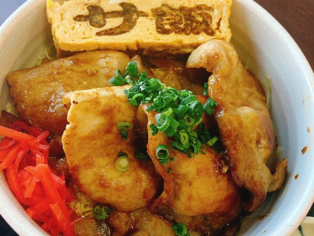 �����C���ɂ͂��H�����Ŗ����ɂȂ��Ă���������_�{�̊X������ �]�˗V