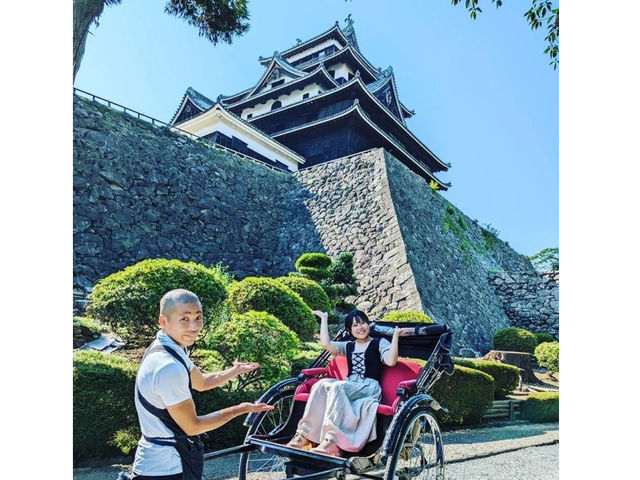 ���̓s�𑖂�l�͎ԁu�܂΁v