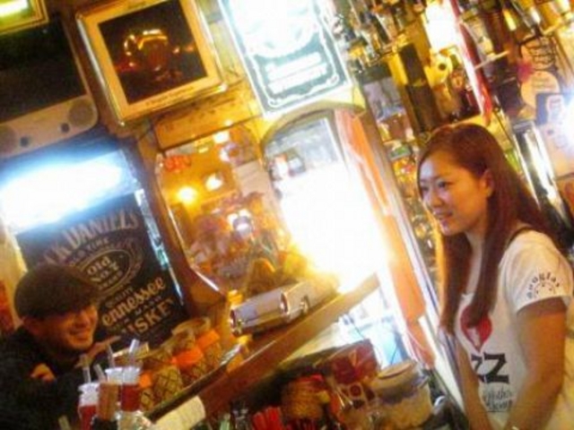 }bJ[T[ t@CuX^[o[ _ސ̎ʐ^1