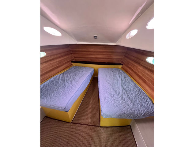 �V���O���x�b�h2��̃x�b�h���[��_�攪�א���