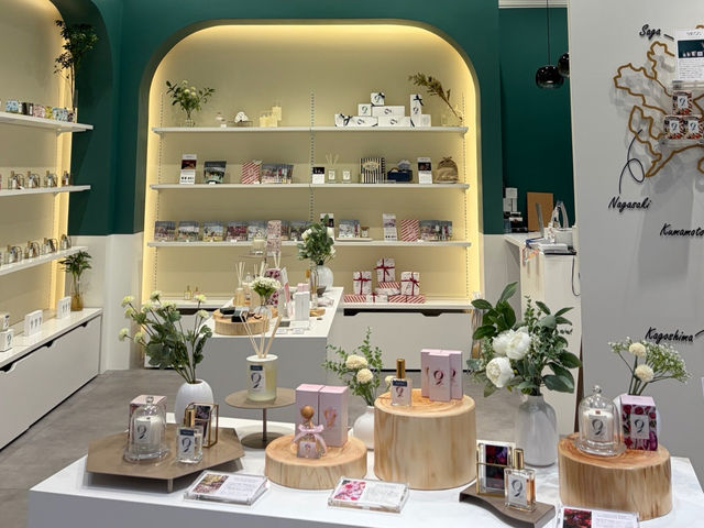KOSelig JAPAN �����~�b�h�^�E������J�X