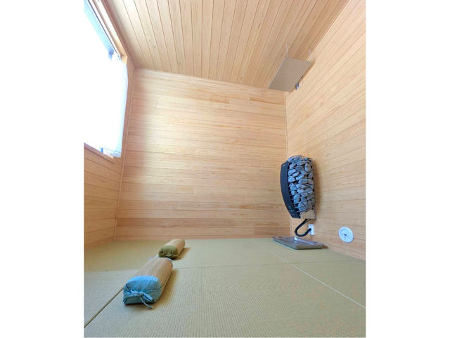 ���T���@��ɐg��a���Ă��낰��A���S�ݐ؂̏�T�E�i���ł��B_Forest Private Sauna Hokkaidou