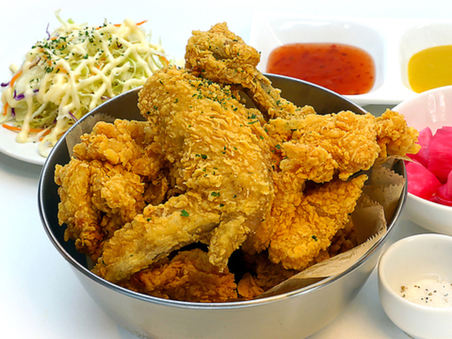 NANDAIMON CHICKEN `L̎ʐ^1