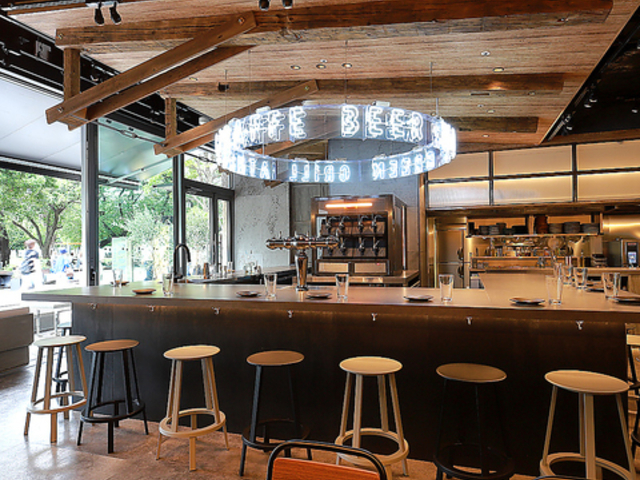 FLOWS GRILL|BAR ̎ʐ^1