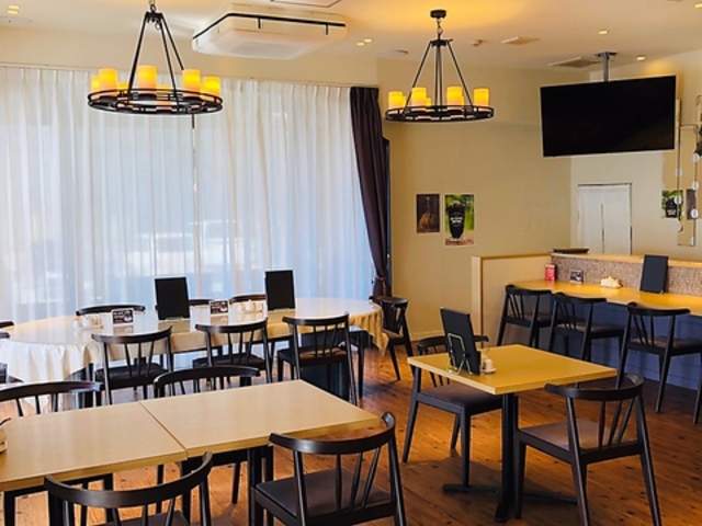 �_�C�j���O�J�t�F ���[�t�̎ʐ^1