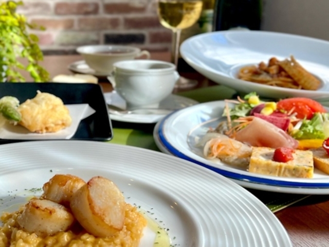 C^AXg CASA MIA J[T~[A̎ʐ^1