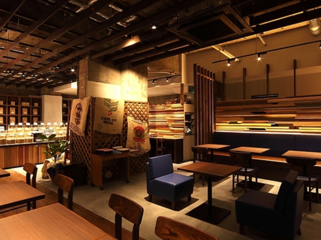 Reconfort COFFEE ROASTERS RtH[R[q[[X[^[Y̎ʐ^1