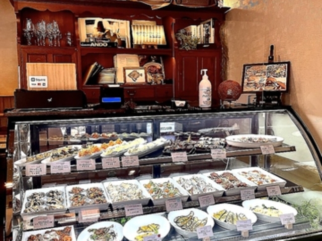 DELICATESSEN&KITCHEN ALFRED PERUGINI̎ʐ^1