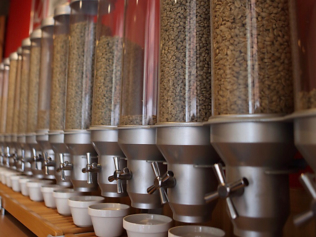 LEYTONS COFFEE ROASTER̎ʐ^1