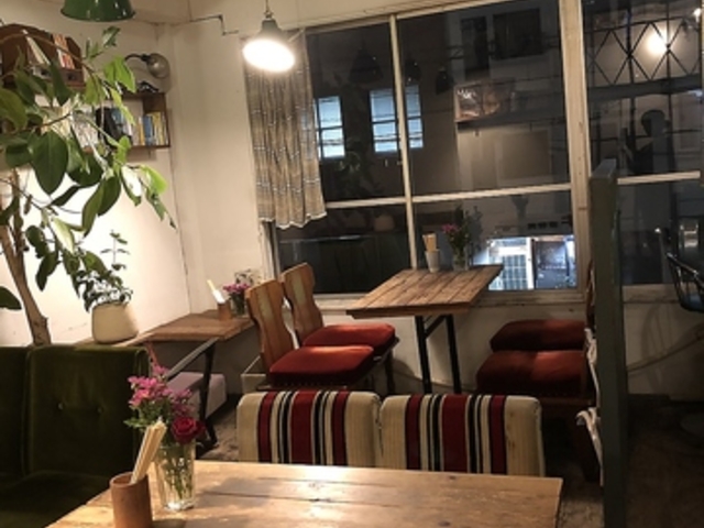 �ʃe cafe&bar�̎ʐ^1