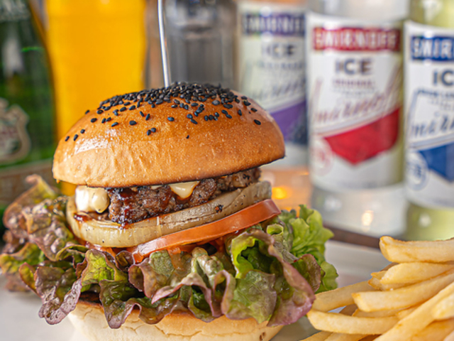 BURGER X TEN o[K[e̎ʐ^1