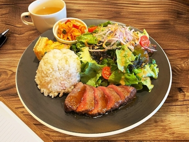 BISTRO TAKA �r�X�g���^�J�̎ʐ^1