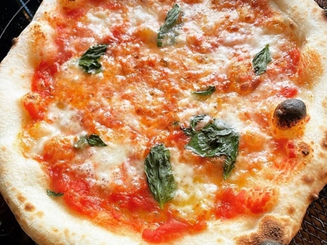 DELIKEN PIZZA CAFE & BAR fP̎ʐ^1