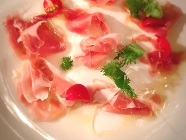 Dining Bar es _CjOo[ GX̎ʐ^1