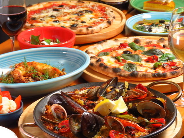 VAMOS u@X TAPAS&PIZZAV̎ʐ^1