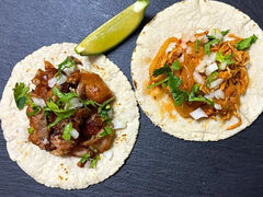 TACOS EL CHACOTERO (�^�R�X �G�� �`���R�e��)�̎ʐ^1