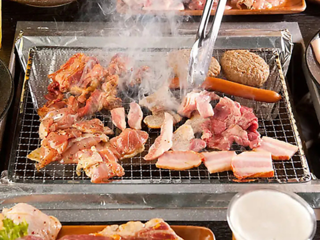 BBQ DAYS THE OUTLETS KITAKYUSHU �o�[�x�L���[�f�C�Y �W �A�E�g���b�g �L�^�L���E�V���E�̎ʐ^1