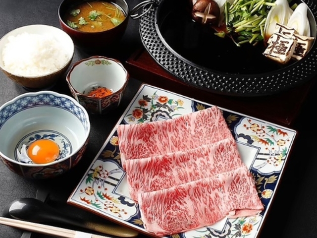 WAGYU SUKIYAKI �Ɂ`GOKU�` �V�h�@�̕��꒬ Shinjuku�@Kabukicho�̎ʐ^1