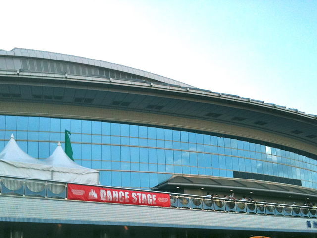 ���F�A���[�i