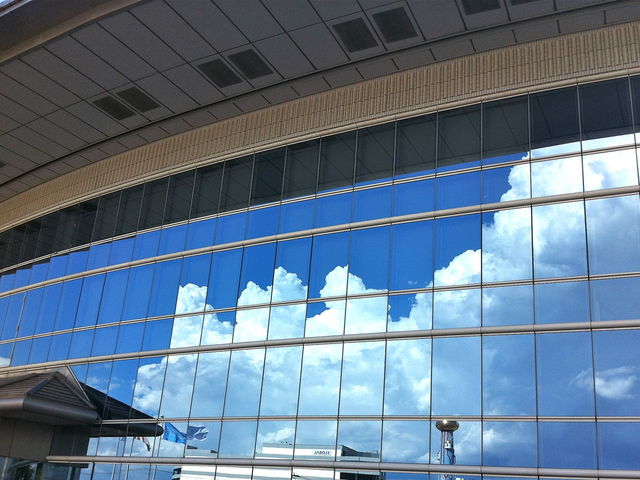 ���F�A���[�i