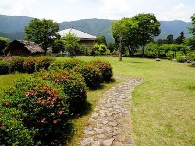 �ӂ邳�Ɨ��j�L�O�ق̎ʐ^1