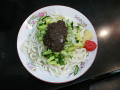 �N������̔����ւ̓��e�ʐ^1