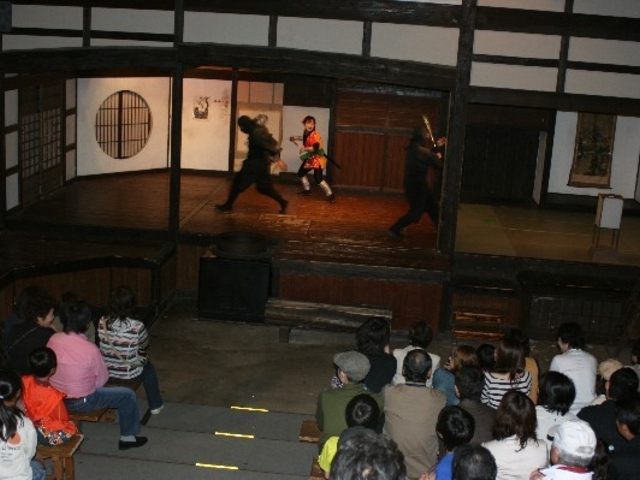 ��O���X��