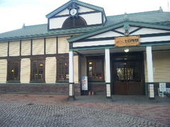 �L���Z����񂳂�̉wCafe�ւ̓��e�ʐ^1