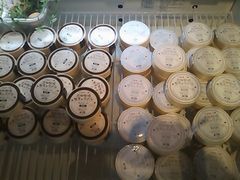 �X�C�A�K�Z�킳��̉Ԕ��q��@�t�@�[�}�[�Y�n�E�X�ւ̓��e�ʐ^1