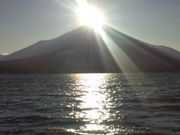 䂤̎RΌ𗬃vUuv̓eʐ^1