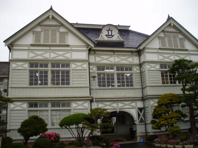 ���J���q�포�w�Z