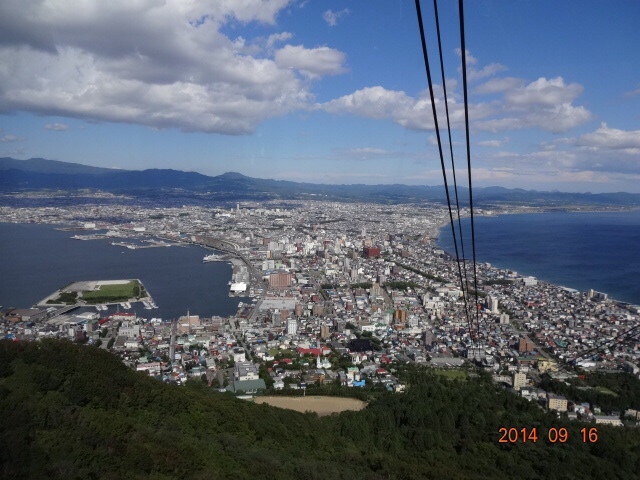 �S���h������̌i�F�ł�_���َR