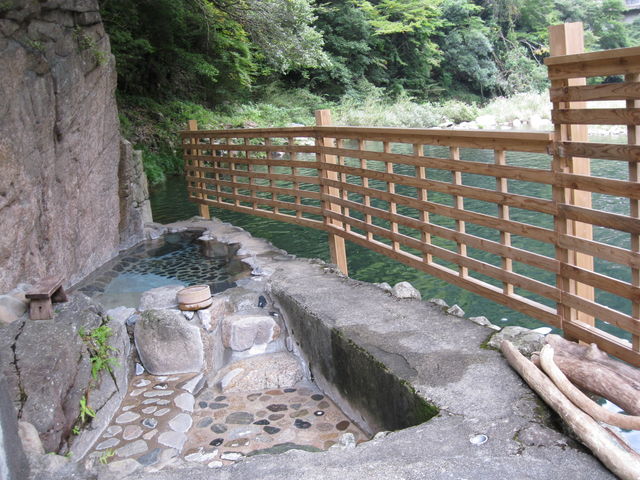 ЂȂ̔ʎ᎛iR쒬j̓eʐ^1