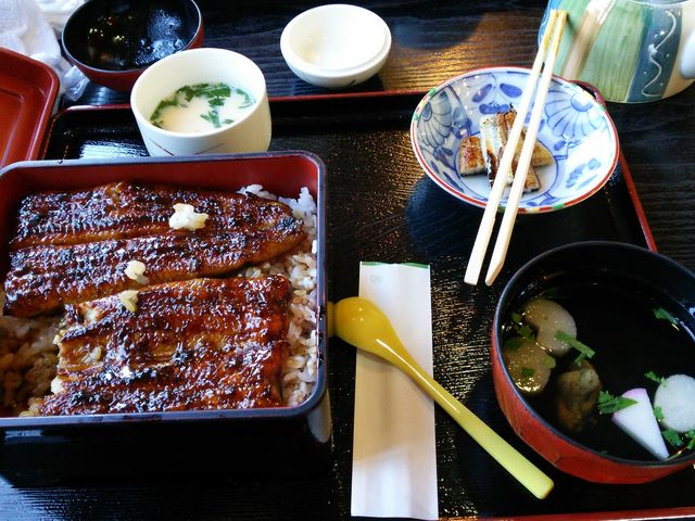 siro8823̎RȂ̓eʐ^1