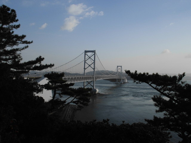 橋が綺麗に見えるよ_鳴門公園