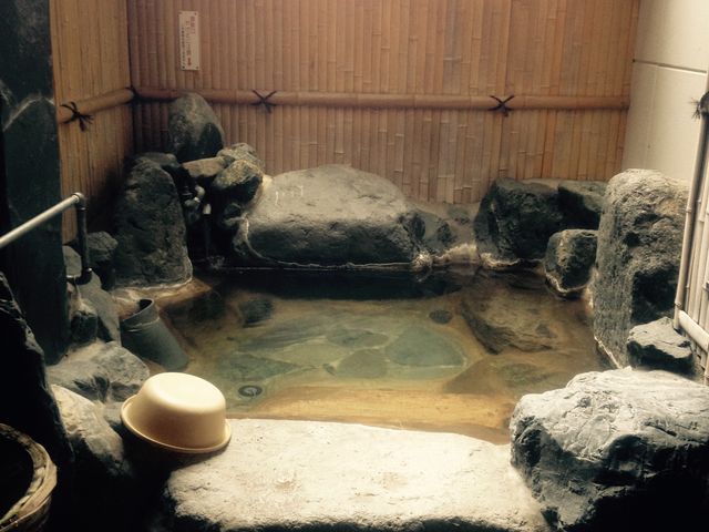 �����ɕt���Ă��I�V���C_�Ȕ�����