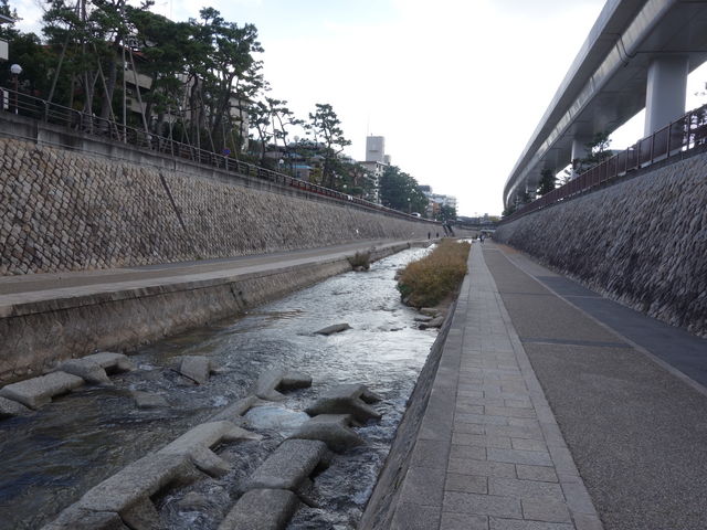 ]݂܂BZbCi[sđĂ܂B_Zg쐴̓