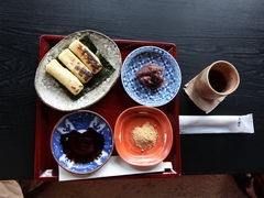 Ҋ̂ƂH[JtFւ̓eʐ^1