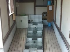 �����ׂ񂳂�̋��̉w�@���n�i�������j�ւ̓��e�ʐ^1