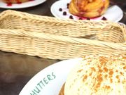 SHUTTERS LuzRu̓eʐ^1