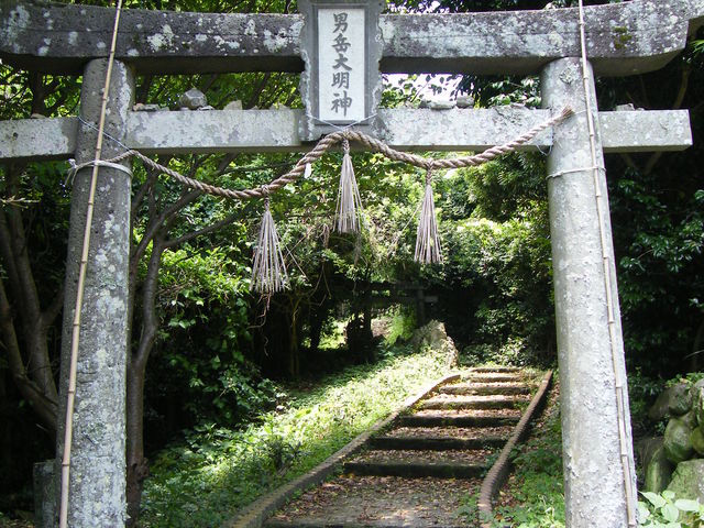 minami����̒j�Ԑ_�Ђ̓��e�ʐ^1