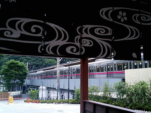 �������狞�����̃z�[�������܂��B_�����q�ό��R���x���V��������